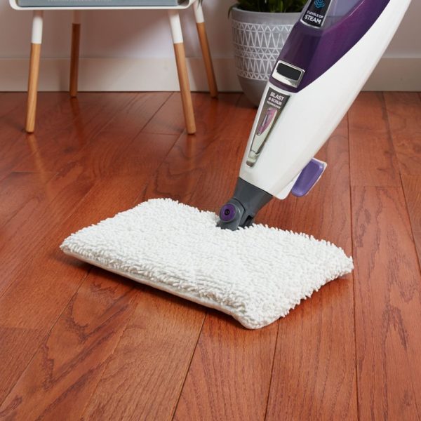 steam-cleaning-hardwood-floors-1314829_0119-5795837f88da4c8d8fe03db5e45ec461